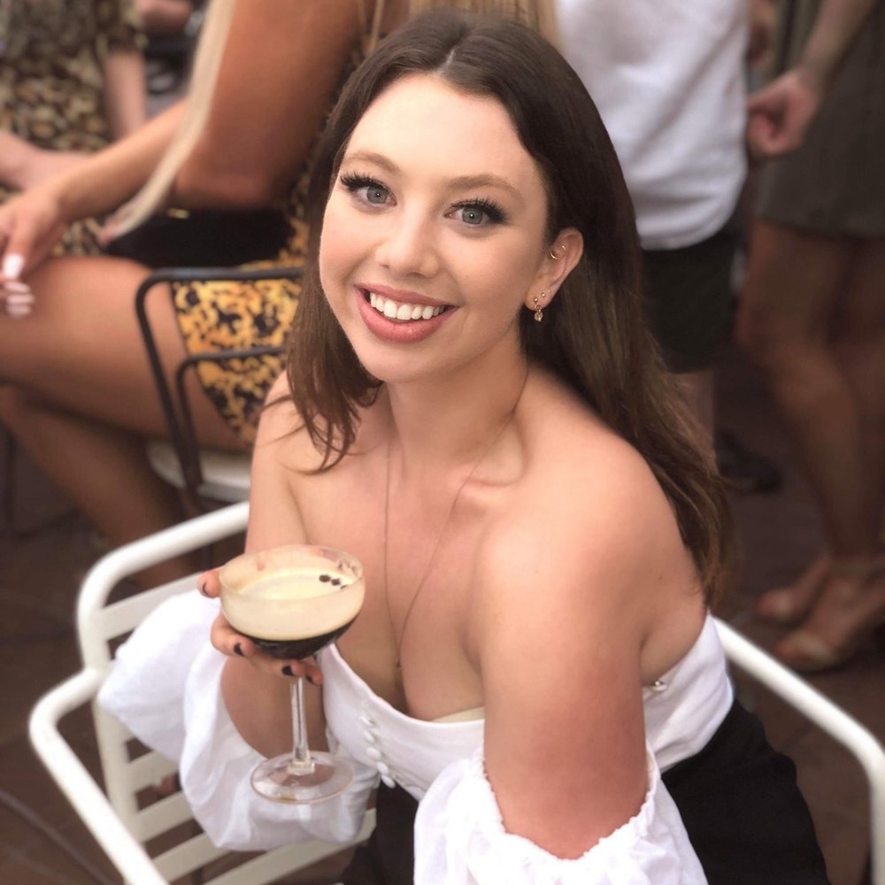 Meet your Posher, Moira